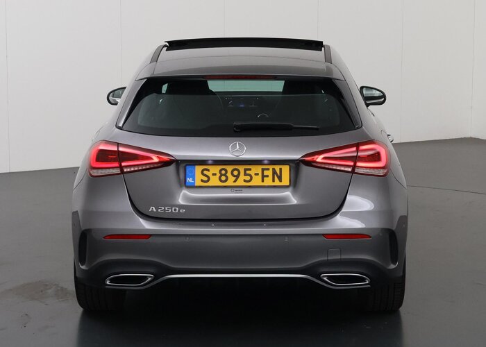 Mercedes-Benz A-Klasse 250 e AMG Line
