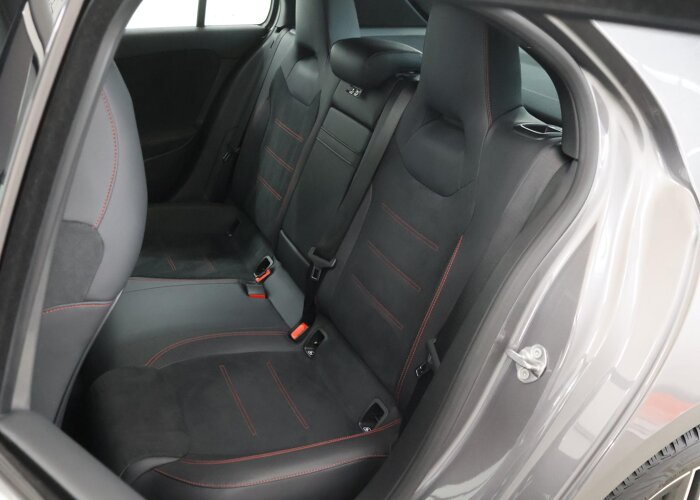 Mercedes-Benz A-Klasse 250 e AMG Line
