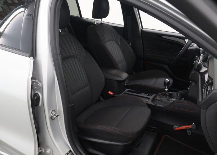 Ford FOCUS Wagon 1.0 EcoBoost Hybrid ST Line X Business