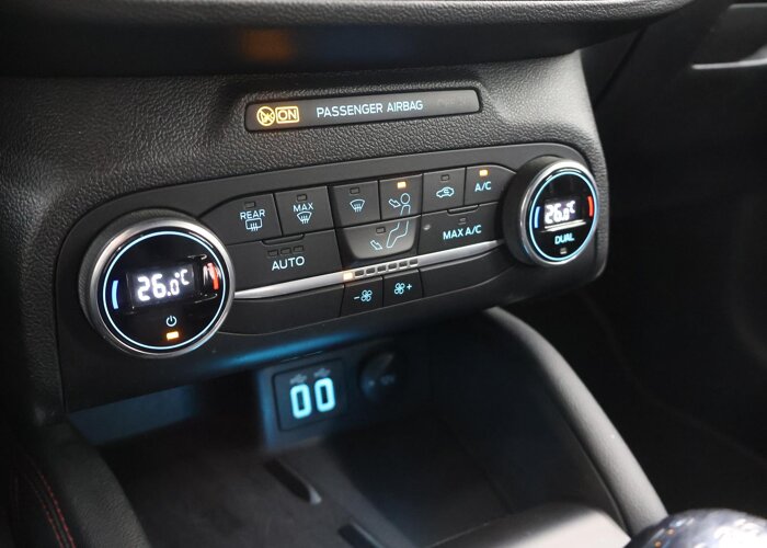 Ford FOCUS Wagon 1.0 EcoBoost Hybrid ST Line X Business