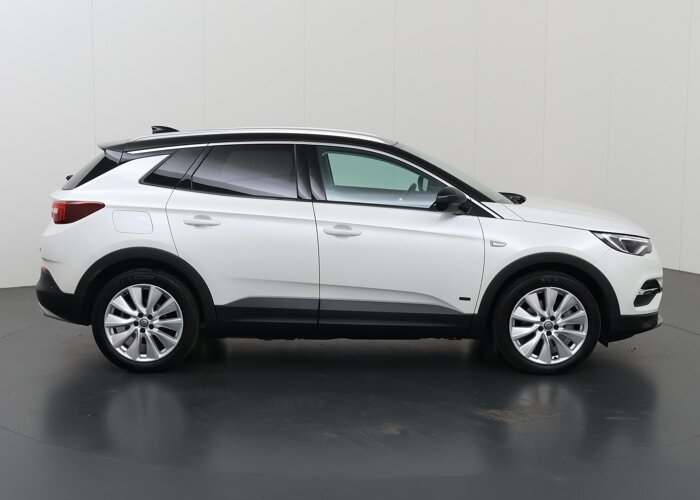 Opel Grandland X 1.6 Turbo Hybrid4 Innovation