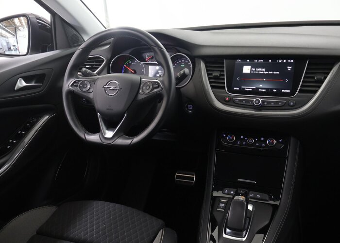 Opel Grandland X 1.6 Turbo Hybrid4 Innovation