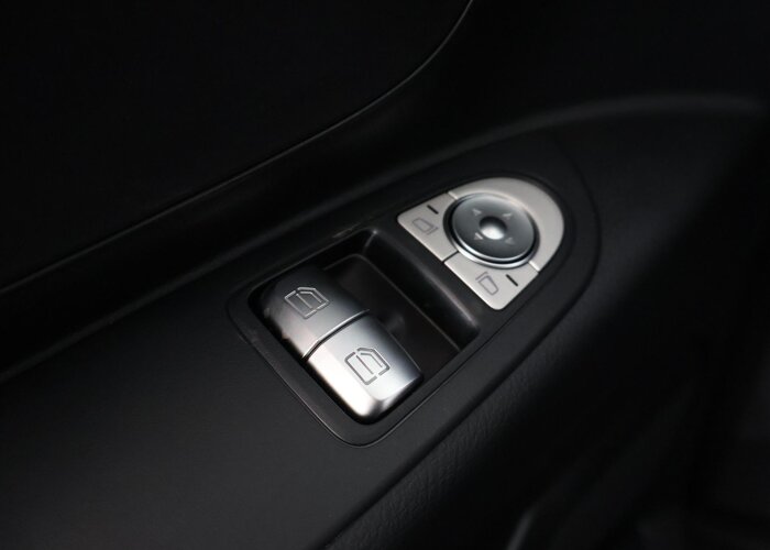 Mercedes-Benz EVITO TOURER 129 L2 PRO 90kWh | 8-PERSOONS