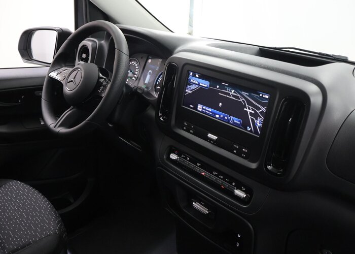 Mercedes-Benz EVITO TOURER 129 L2 PRO 90kWh | 8-PERSOONS |