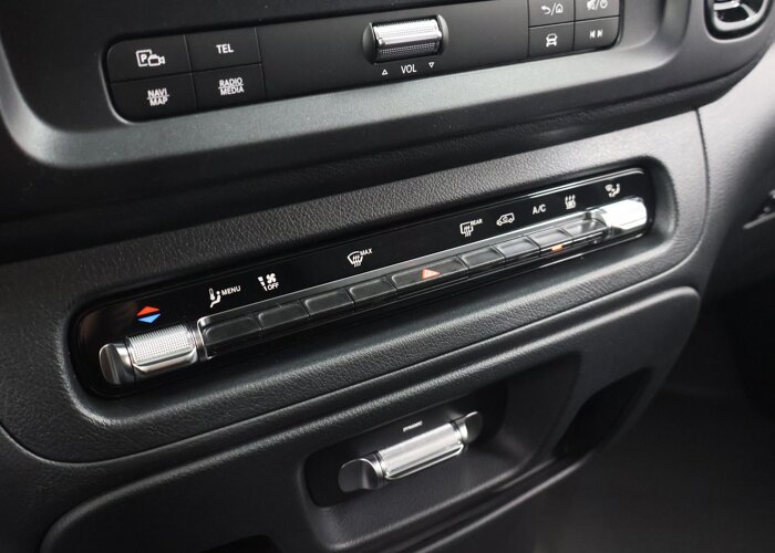 Mercedes-Benz EVITO TOURER 129 L2 PRO 90kWh | 8-PERSOONS |