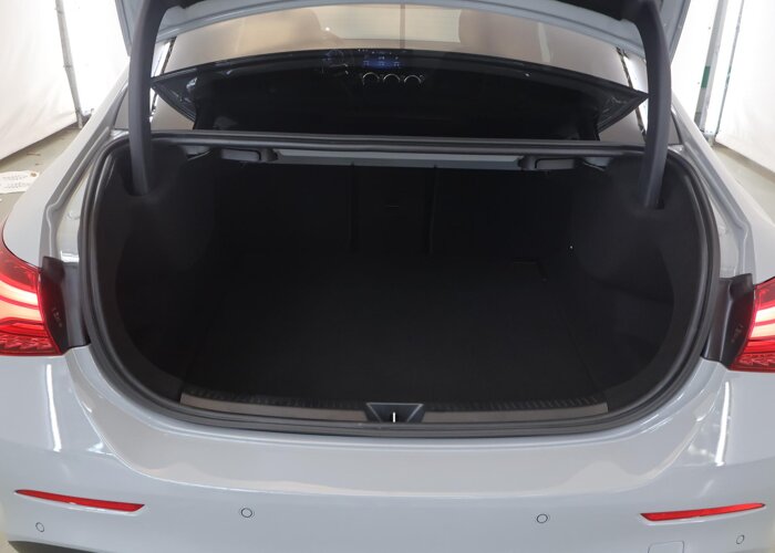 Mercedes-Benz A-Klasse 180 Limousine Business Solution AMG