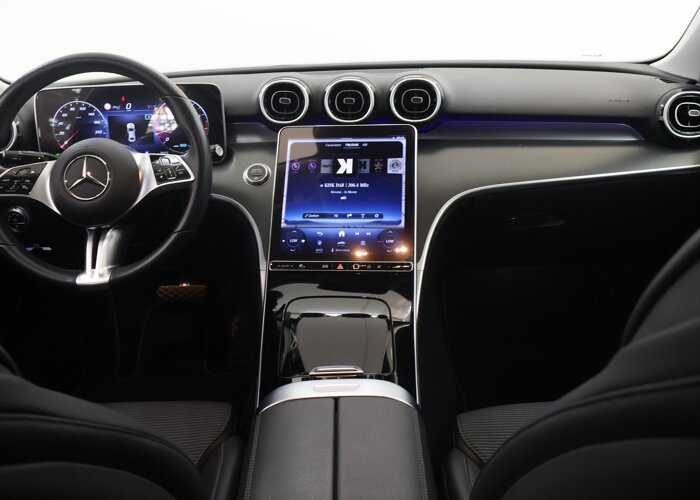 Mercedes-Benz C-Klasse 200 Launch Edition Luxury Line