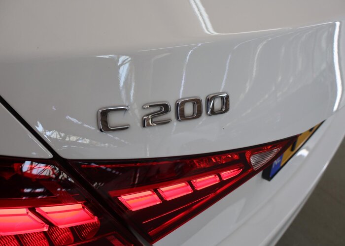 Mercedes-Benz C-Klasse 200 Launch Edition Luxury Line