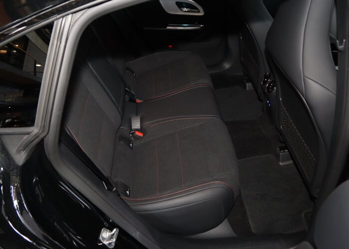 Mercedes-Benz CLA-Klasse 180 Business Solution AMG
