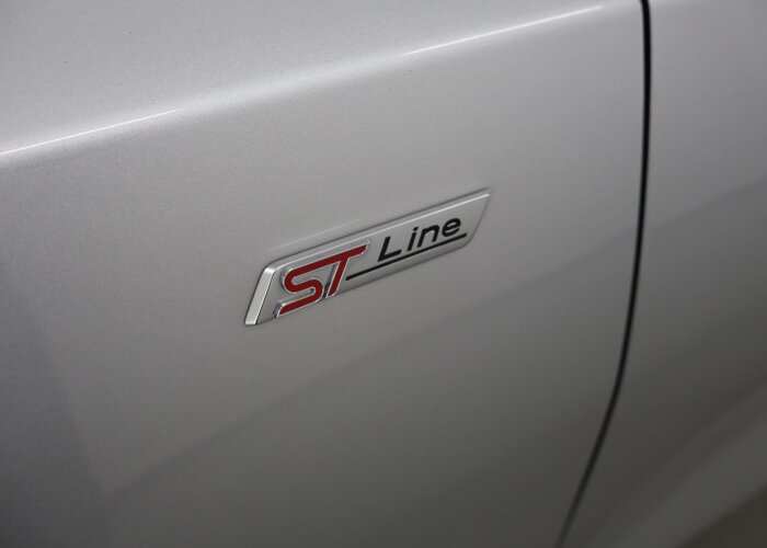 Ford FOCUS Wagon 1.0 EcoBoost Hybrid ST Line X