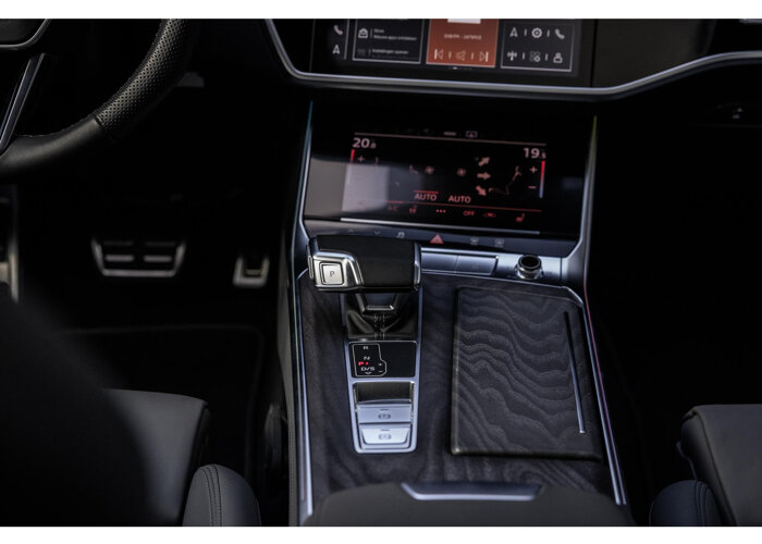 Audi A6 Avant 55 TFSI e quattro S edition Competition