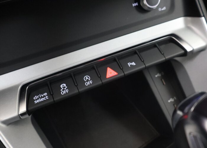 Audi Q3 35 TFSI Advanced edition