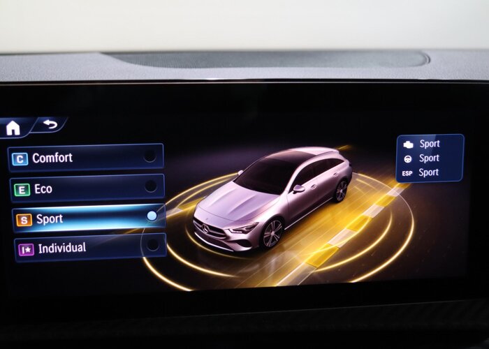 Mercedes-Benz CLA-Klasse Shooting Brake 180 Star Edition LIMITED