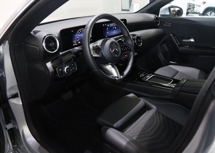 Mercedes-Benz CLA-Klasse Shooting Brake 180 Star Edition LIMITED