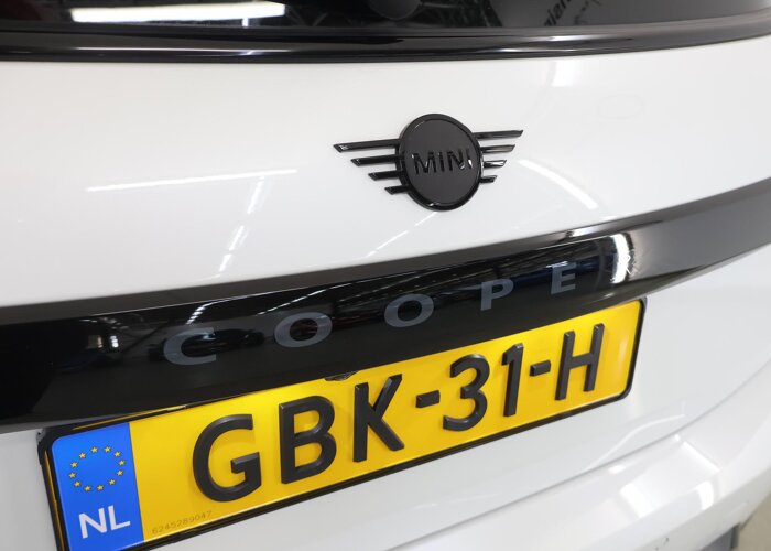 MINI 3-deurs 1.5 Cooper C John Cooper Works M