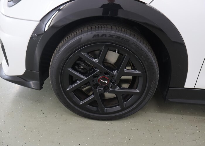 MINI 3-deurs 1.5 Cooper C John Cooper Works M