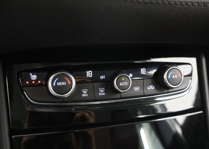 Opel Grandland X 1.6 Turbo Hybrid4 Innovation