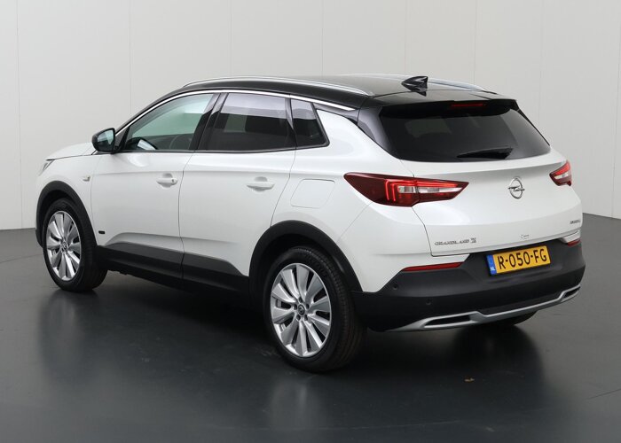 Opel Grandland X 1.6 Turbo Hybrid4 Innovation