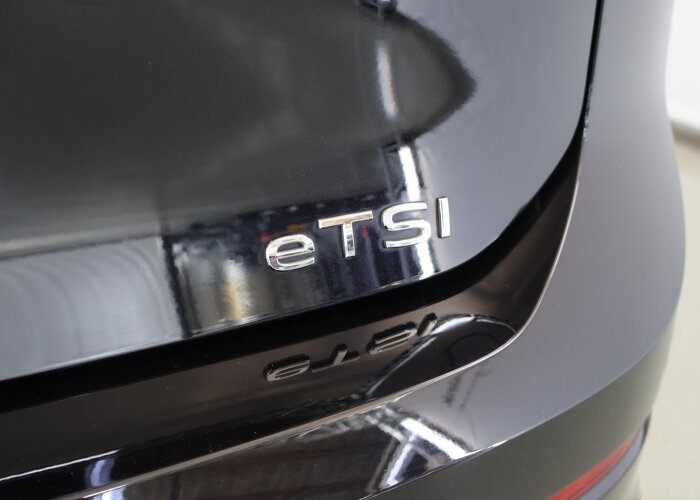 Volkswagen Golf 1.5 eTSI R-Line Business