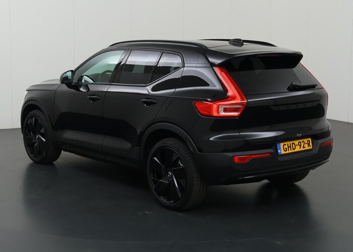 Volvo EX40 Single Motor Extended Range Plus Black Ed. 82 kWh