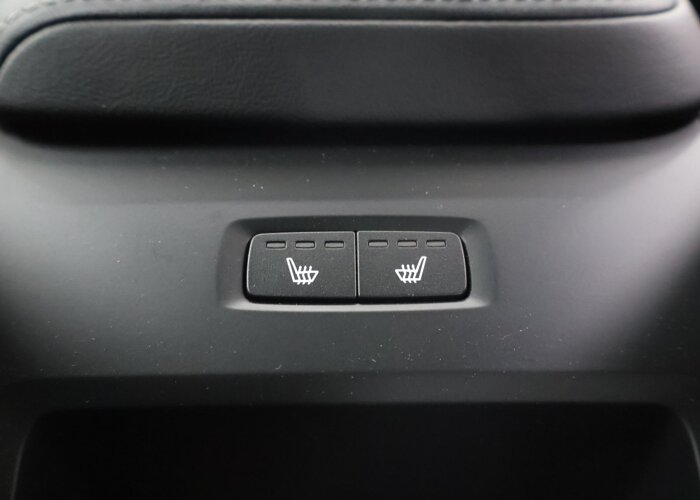 Volvo XC60 2.0 T6 Plug-in hybrid AWD Plus Dark
