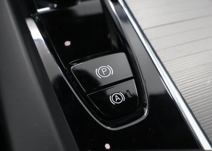 Volvo XC60 2.0 T6 Plug-in hybrid AWD Plus Dark