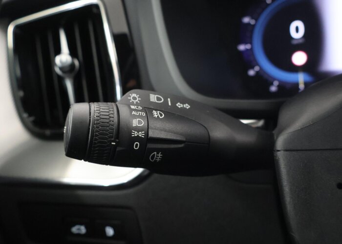 Volvo XC60 2.0 T6 Plug-in hybrid AWD Plus Dark