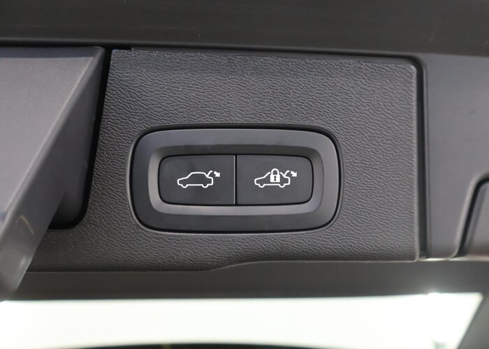 Volvo XC60 2.0 T6 Plug-in hybrid AWD Plus Dark