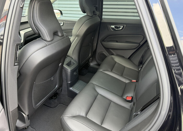 Volvo XC60 2.0 T6 Plug-in hybrid AWD Plus Dark