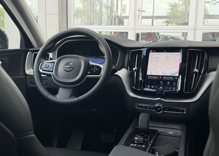 Volvo XC60 2.0 T6 Plug-in hybrid AWD Plus Dark