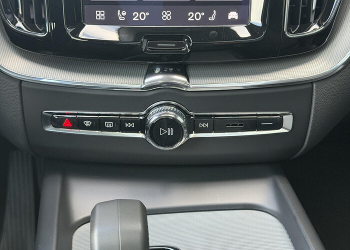 Volvo XC60 2.0 T6 Plug-in hybrid AWD Plus Dark