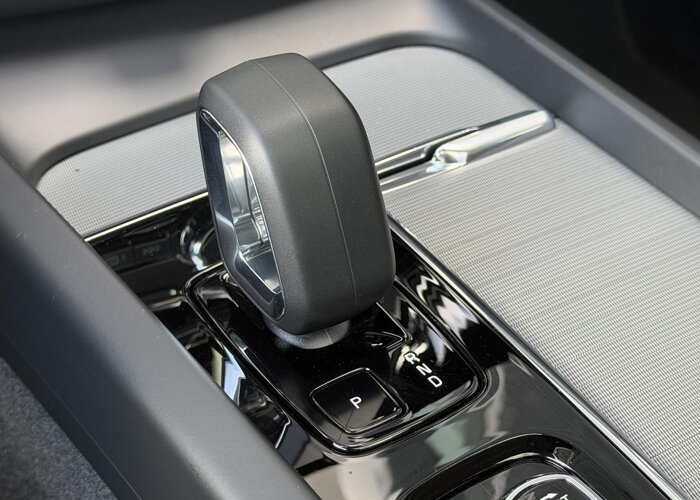Volvo XC60 2.0 T6 Plug-in hybrid AWD Plus Dark