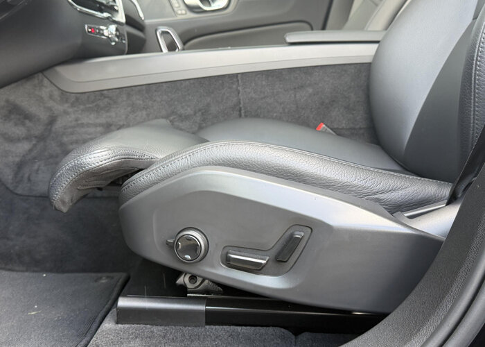 Volvo XC60 2.0 T6 Plug-in hybrid AWD Plus Dark