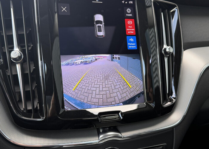 Volvo XC60 2.0 T6 Plug-in hybrid AWD Plus Dark