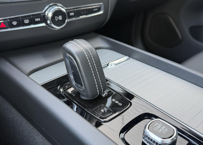 Volvo XC60 2.0 T8 Plug-in hybrid AWD R-Design