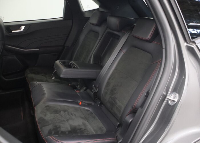 Ford Kuga 2.5 PHEV ST-Line X Black Pack