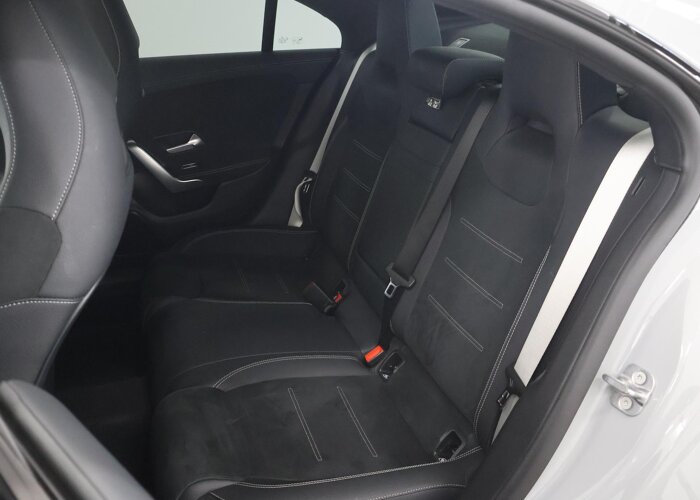 Mercedes-Benz CLA-Klasse 180 Business Solution AMG