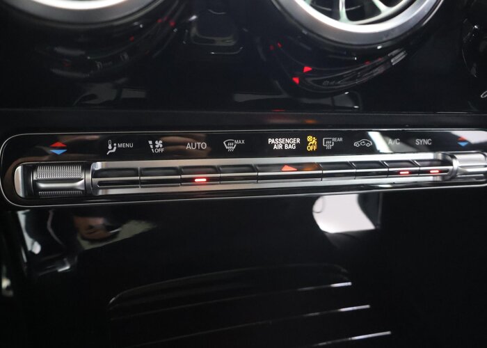 Mercedes-Benz CLA-Klasse 180 Business Solution AMG