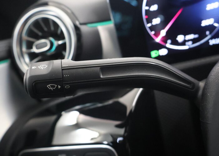 Mercedes-Benz CLA-Klasse 180 Business Solution AMG