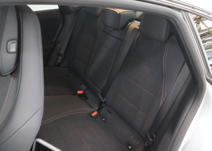 Mercedes-Benz CLA-Klasse 180 Business Solution AMG