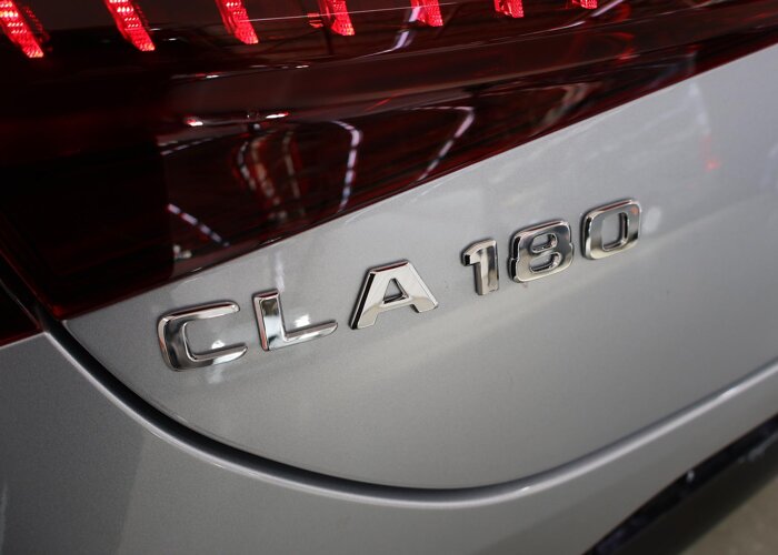 Mercedes-Benz CLA-Klasse 180 Business Solution AMG