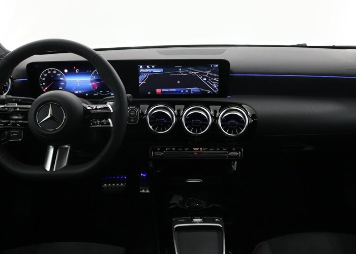 Mercedes-Benz A-Klasse 180 Star Edition AMG Line