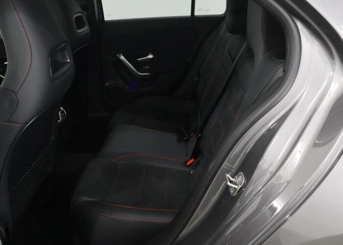 Mercedes-Benz A-Klasse 180 Star Edition AMG Line