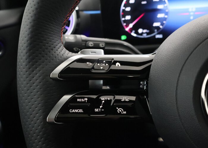 Mercedes-Benz A-Klasse 180 Star Edition AMG Line