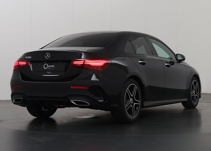 Mercedes-Benz A-Klasse 180 AMG Line