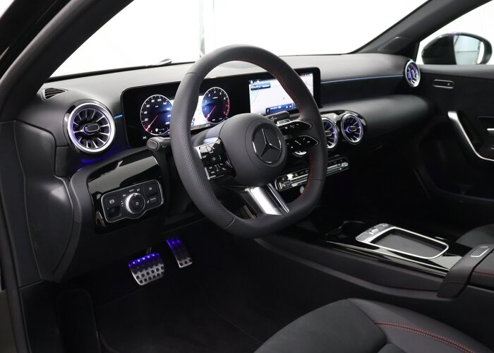 Mercedes-Benz A-Klasse 180 AMG Line