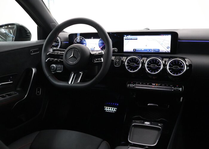 Mercedes-Benz A-Klasse 180 AMG Line