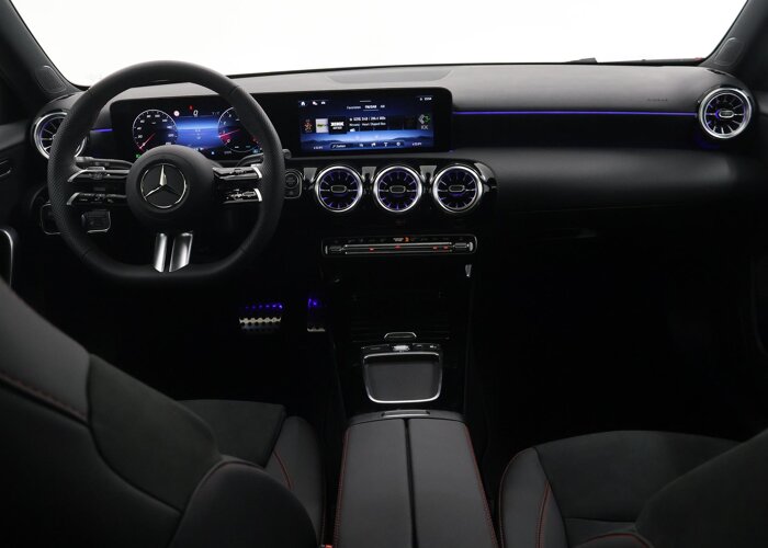 Mercedes-Benz A-Klasse 180 Star Edition AMG Line 180 Star Edition AMG Line Plus