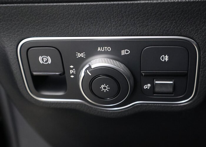 Mercedes-Benz B-Klasse 180 Business Solution AMG