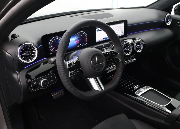 Mercedes-Benz A-Klasse 180 Star Edition AMG Line 180 Star Edition AMG Line LIMITED